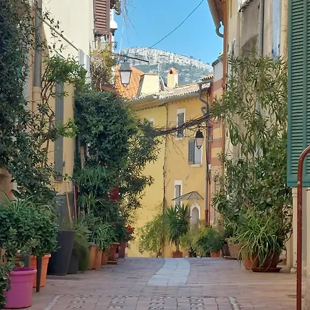 Le Mehari Apartment